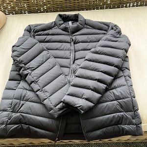Lululemon Men’s Navigation Down jacket xl